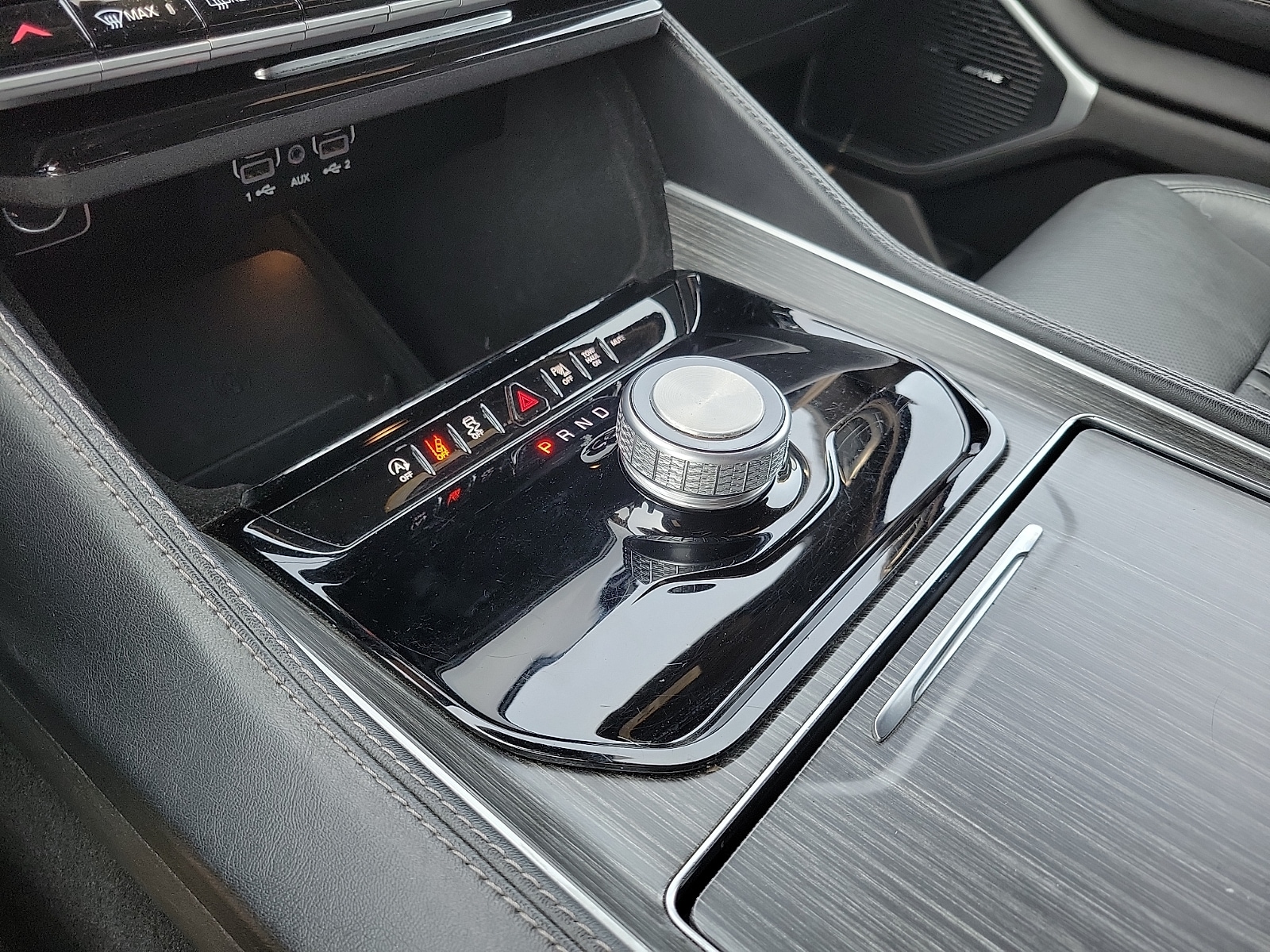 2024 Jeep Wagoneer Series II - Photo 18