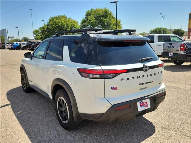 2024 Nissan Pathfinder Rock Creek 4x4 photo 2