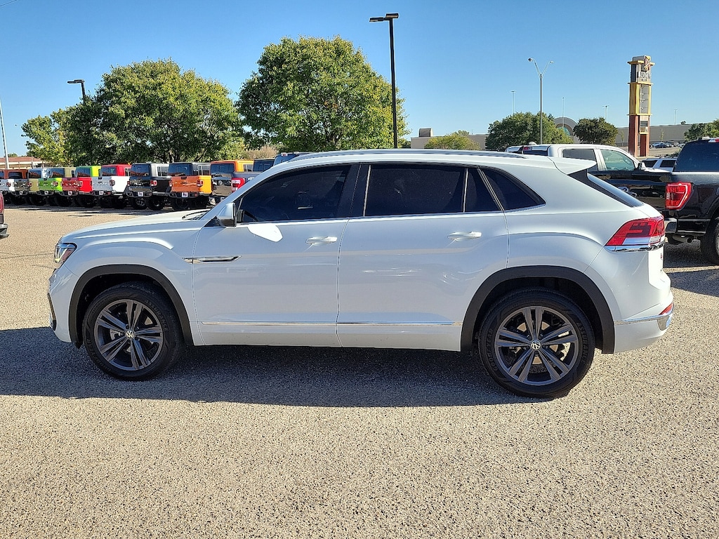 Used 2021 Volkswagen Atlas Cross Sport 3.6L V6 SE w/Technology R-Line SUV