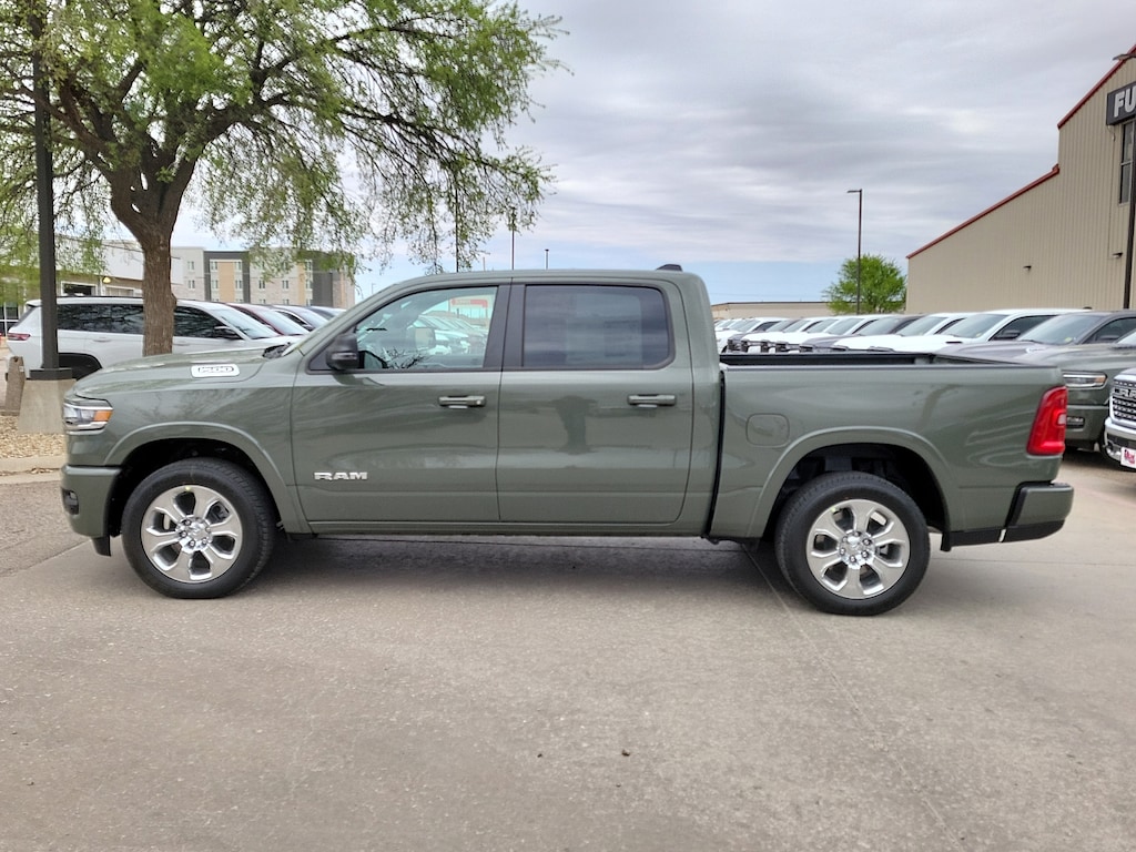New 2026 Ram 1500 LONE STAR CREW CAB 4X4 5'7 BOX Pickup