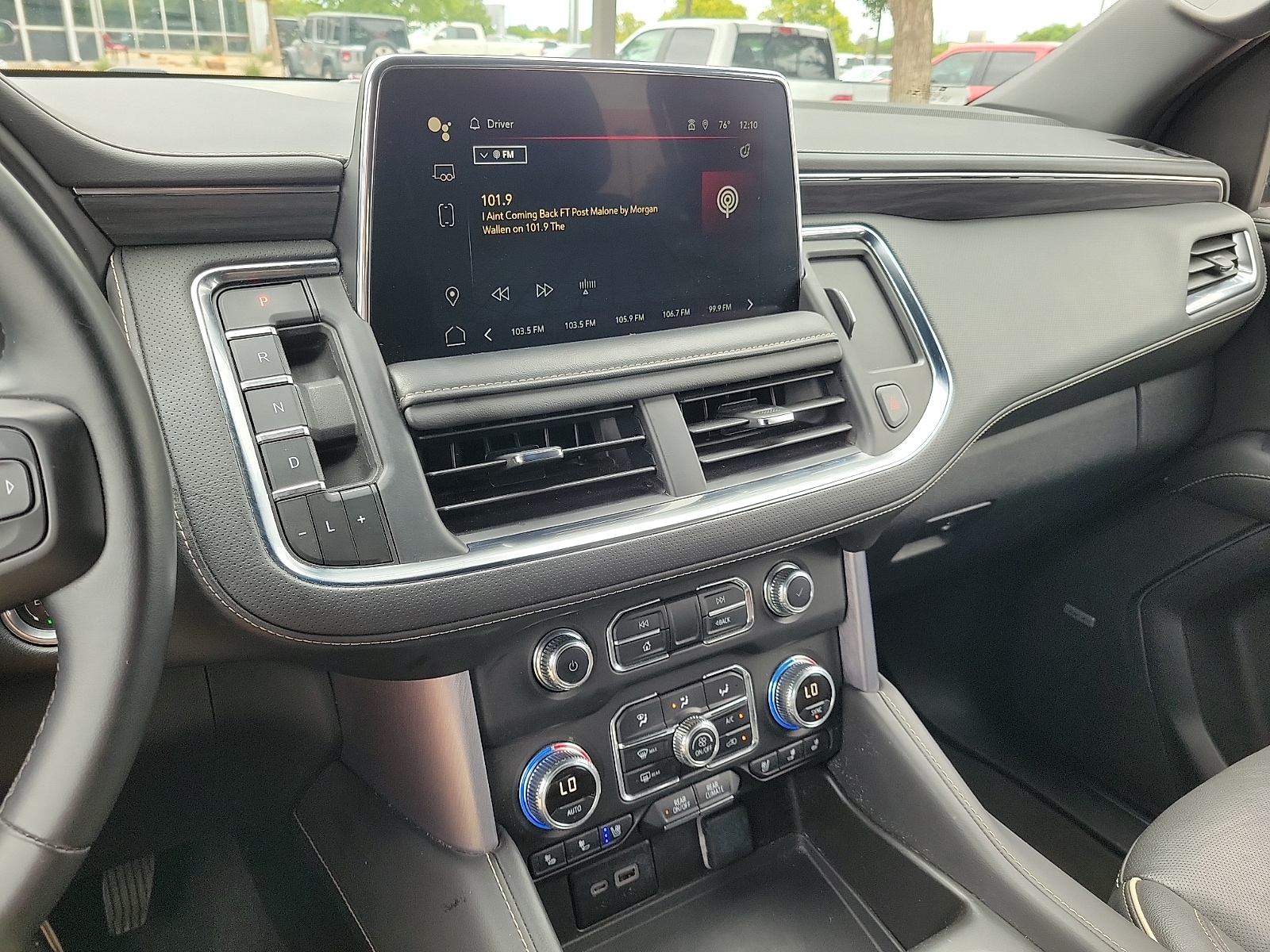 2024 GMC Yukon SLT - Photo 15