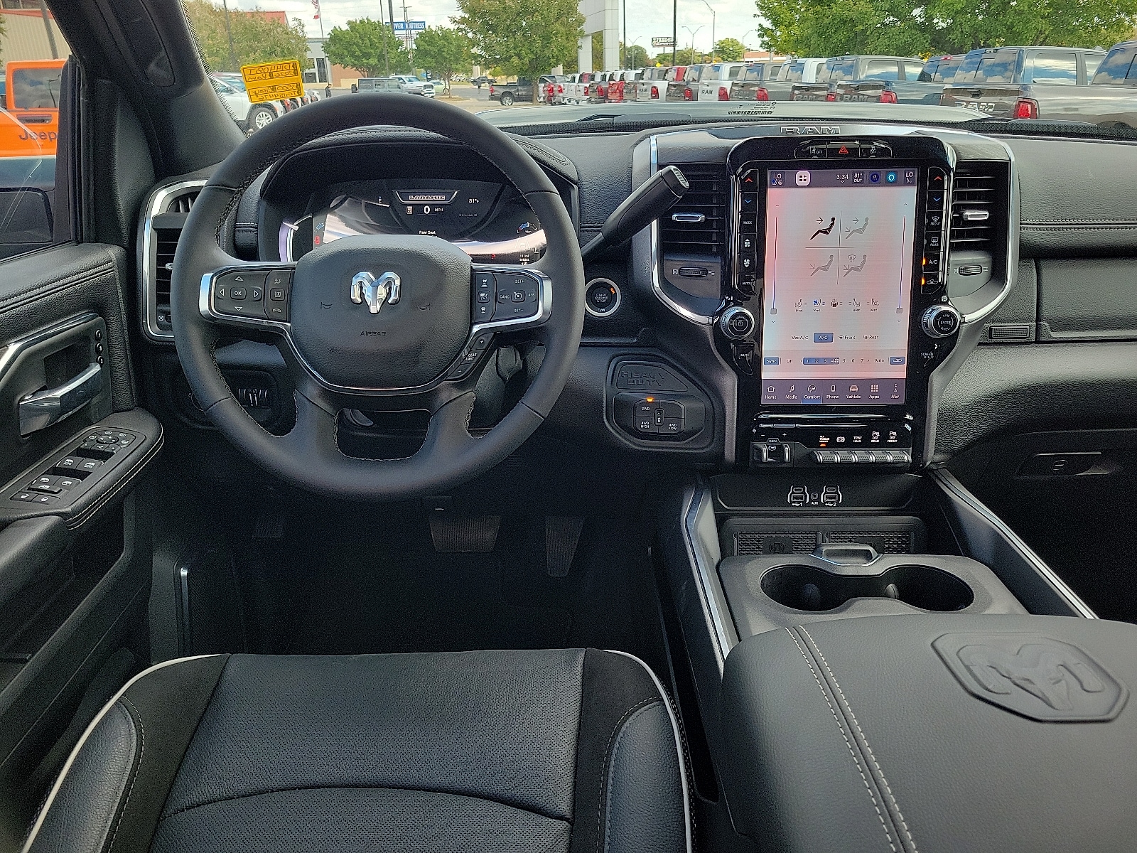 2026 RAM 3500 Laramie - Photo 10