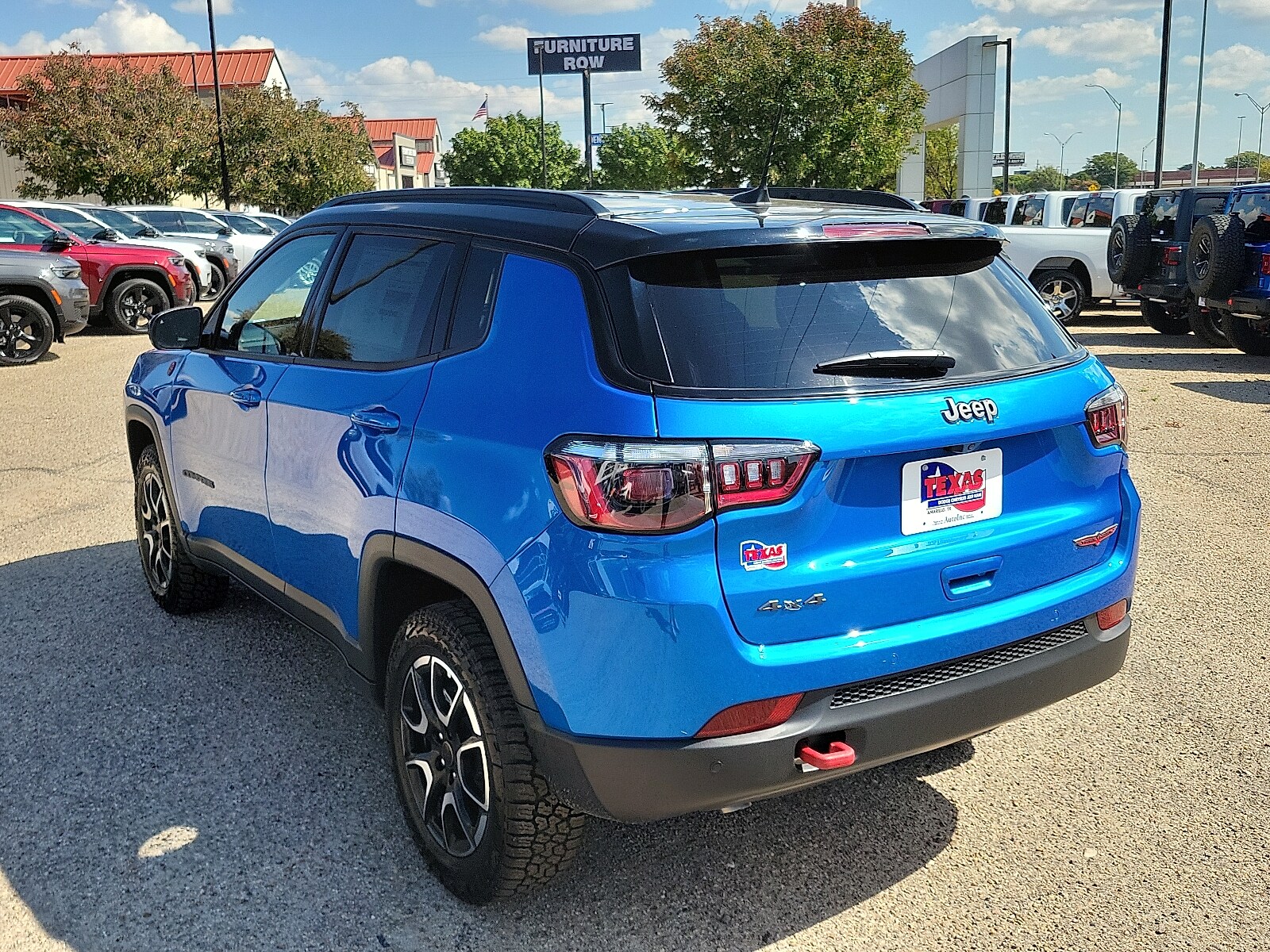 2026 Jeep Compass Trailhawk Sport photo 3