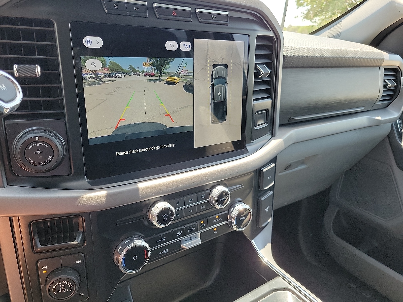 2024 Ford F-150 XLT - Photo 14