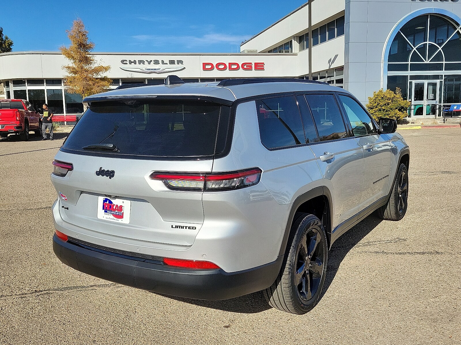 2025 Jeep Grand Cherokee Limited photo 3