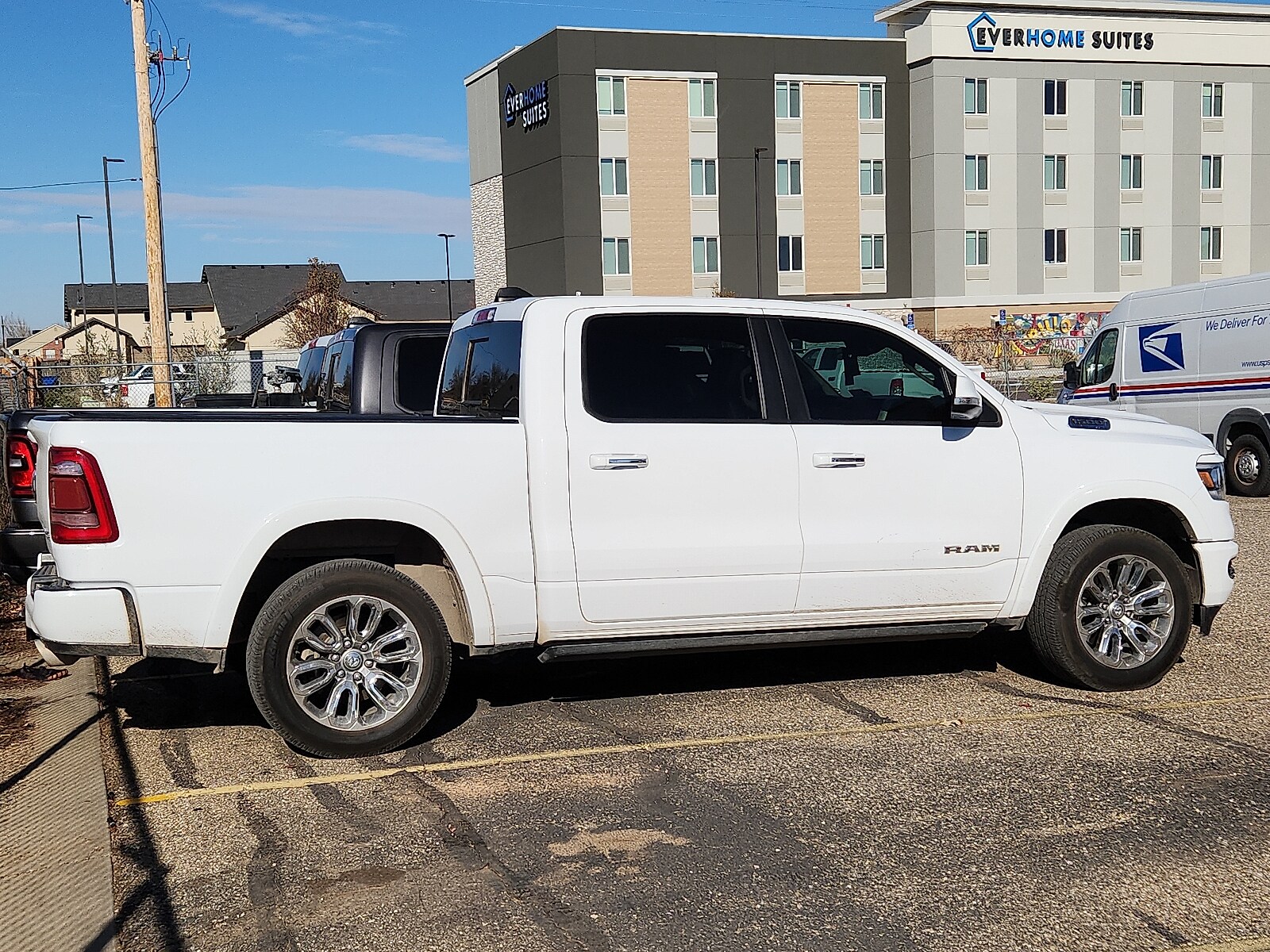 2021 Ram 1500 Laramie photo 3