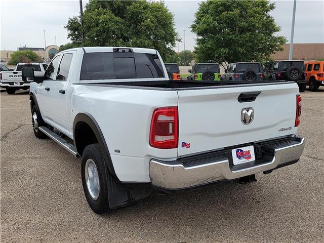 2024 Ram 3500 Tradesman photo 3