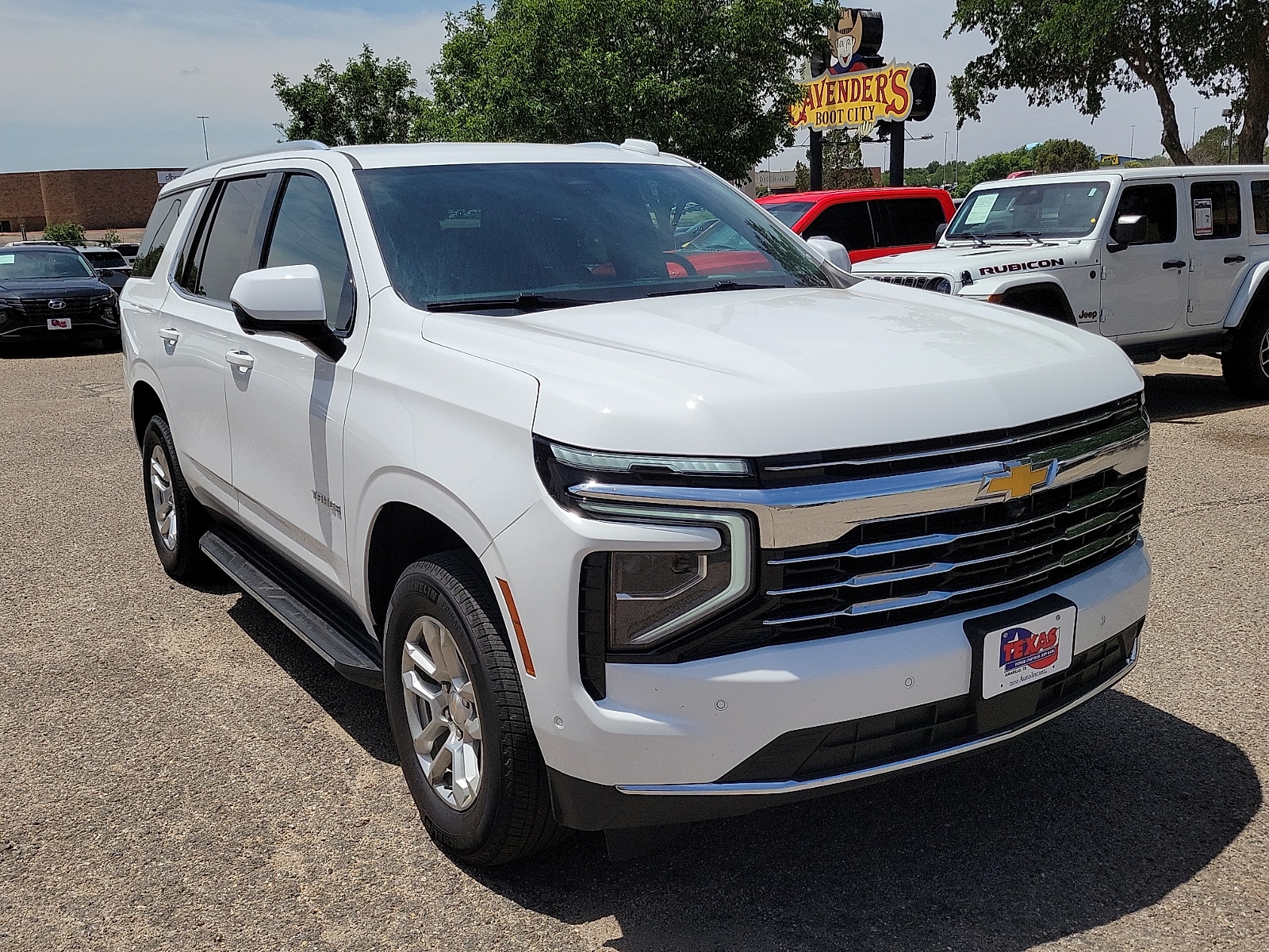 2025 Chevrolet Tahoe LT - Photo 6
