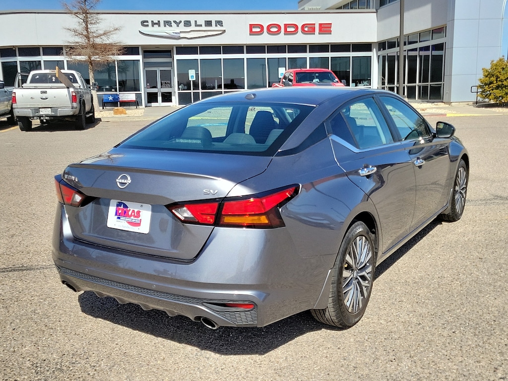 Used 2024 Nissan Altima 2.5 SV Sedan