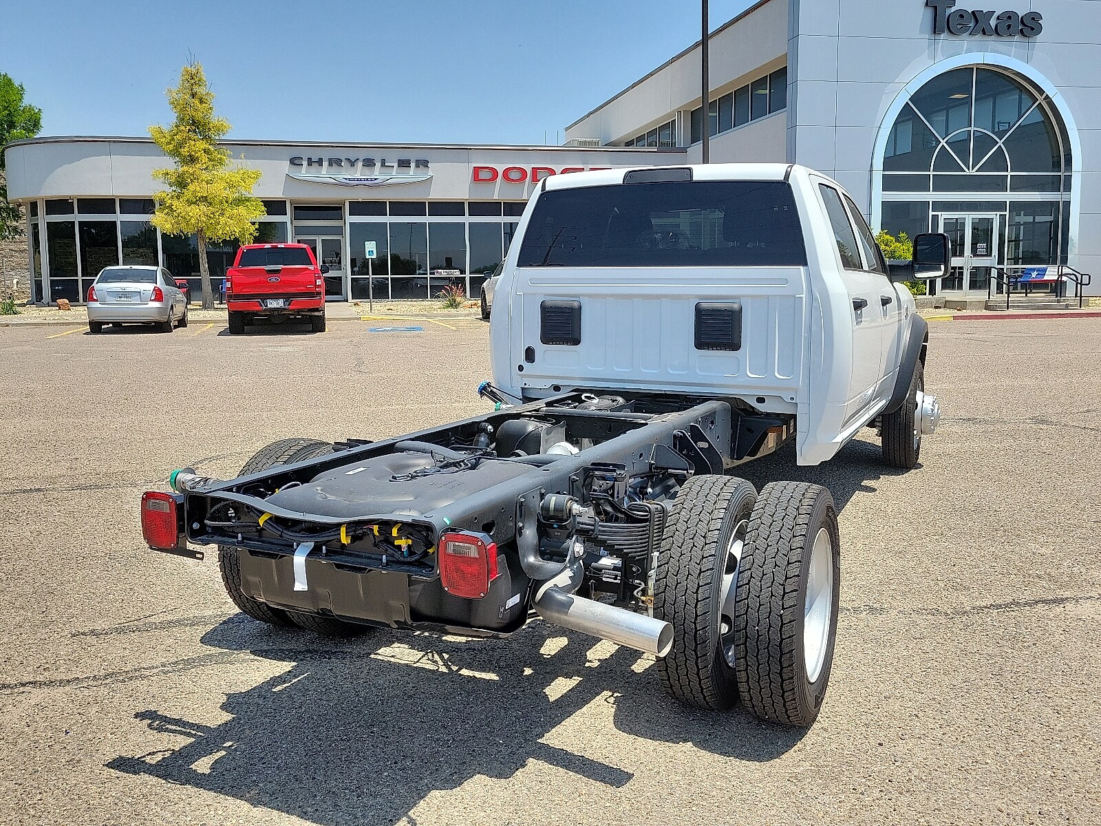 2025 Ram 4500 Tradesman photo 4