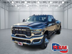 2026 Ram 3500 TRADESMAN CREW CAB 4X4 8' BOX Pickup
