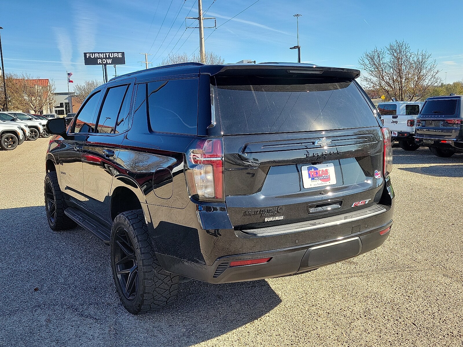 2023 Chevrolet Tahoe RST photo 2
