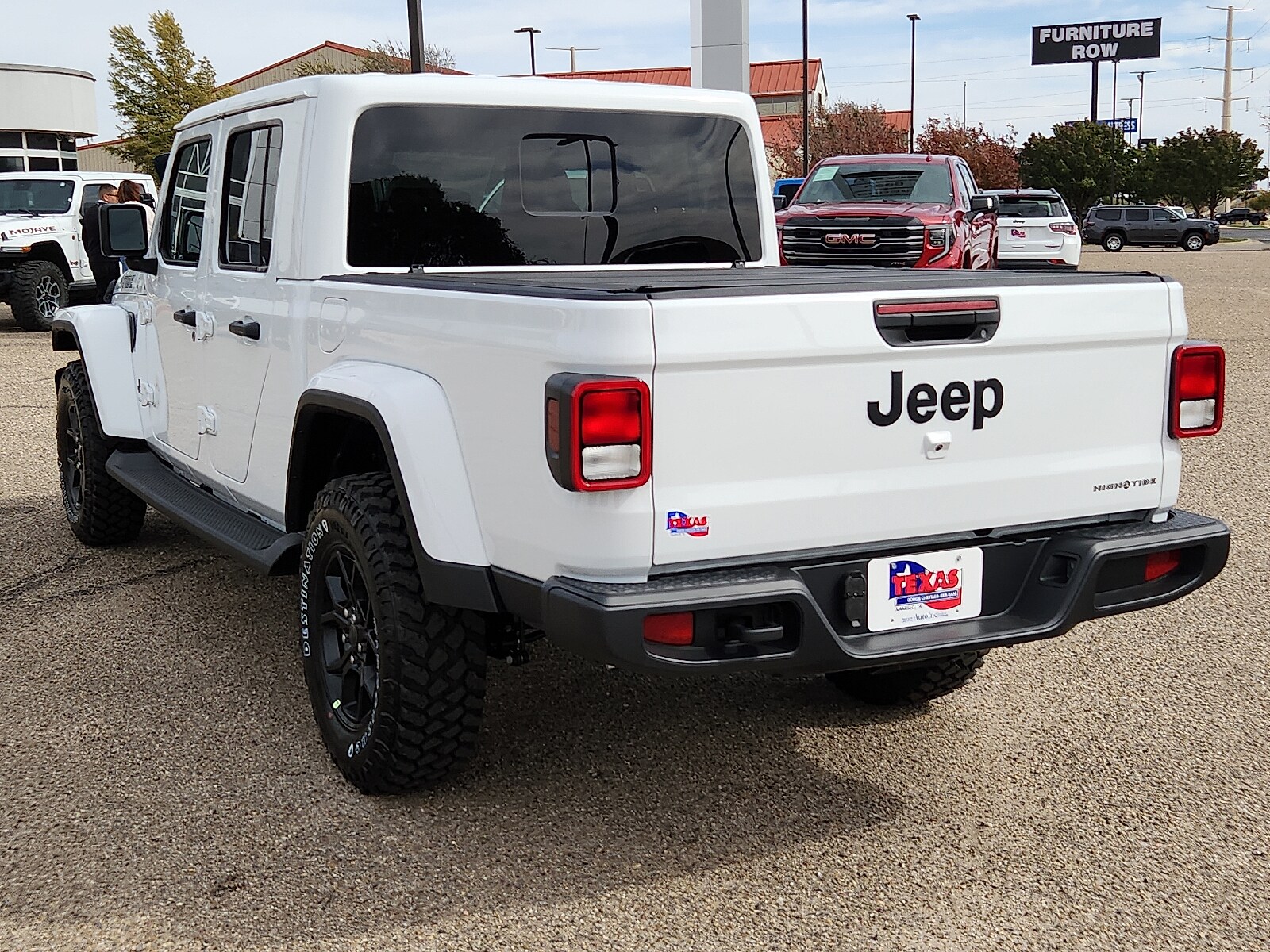 2025 Jeep Gladiator Sport photo 3
