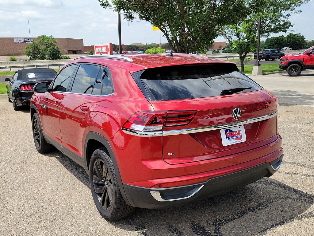 Used 2022 Volkswagen Atlas Cross Sport 2.0T SE w/Technology SUV