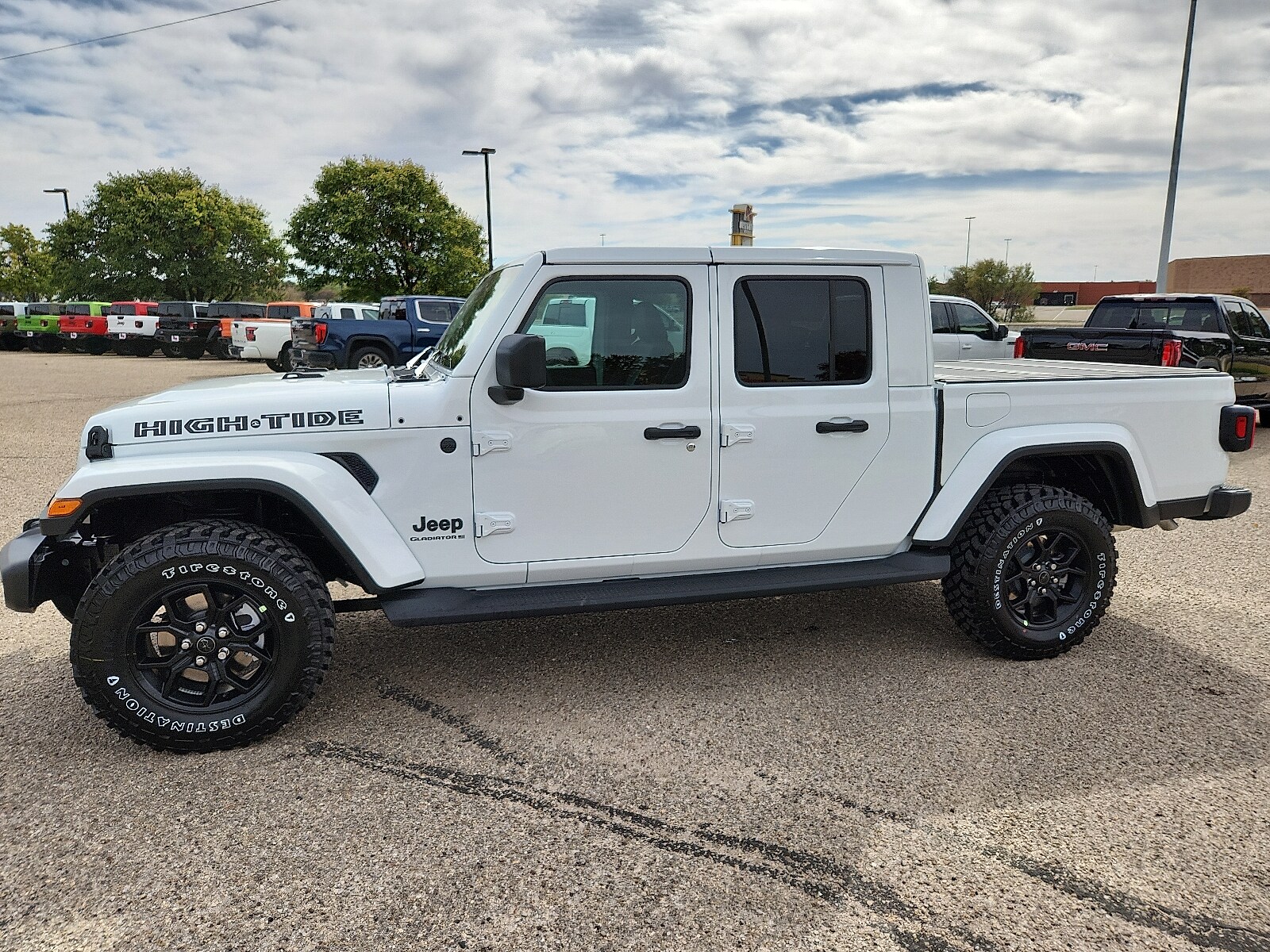 2025 Jeep Gladiator Sport photo 2