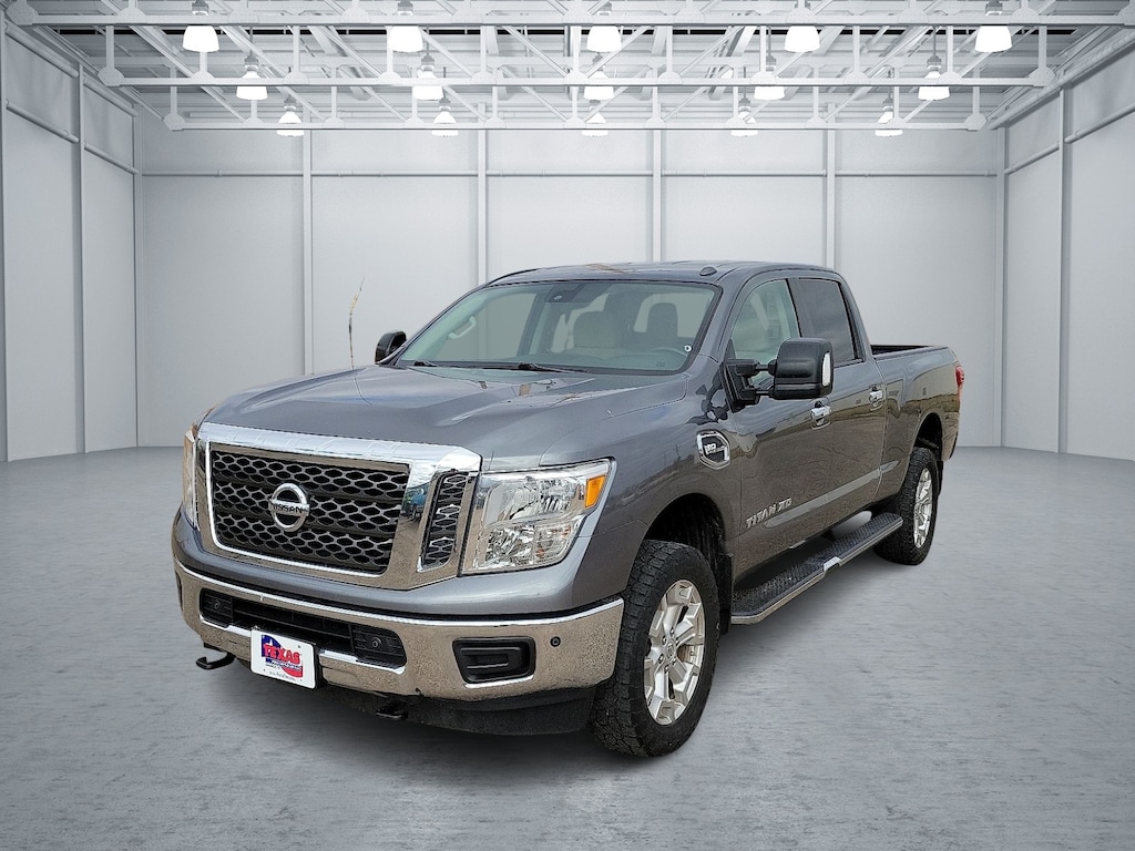Used 2018 Nissan Titan XD SV Gas Truck Crew Cab