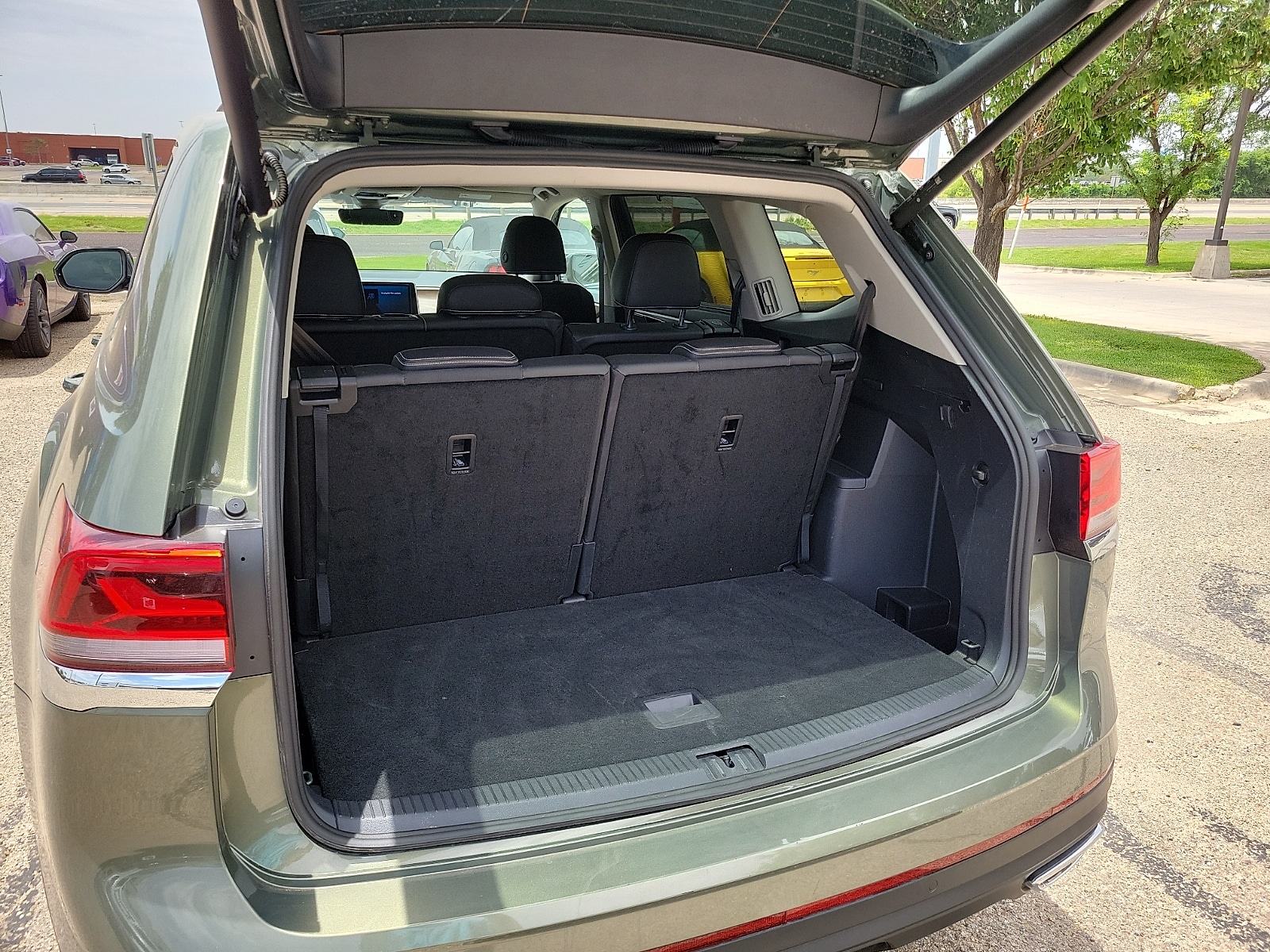 2026 Volkswagen Atlas SE w/Tech - Photo 8