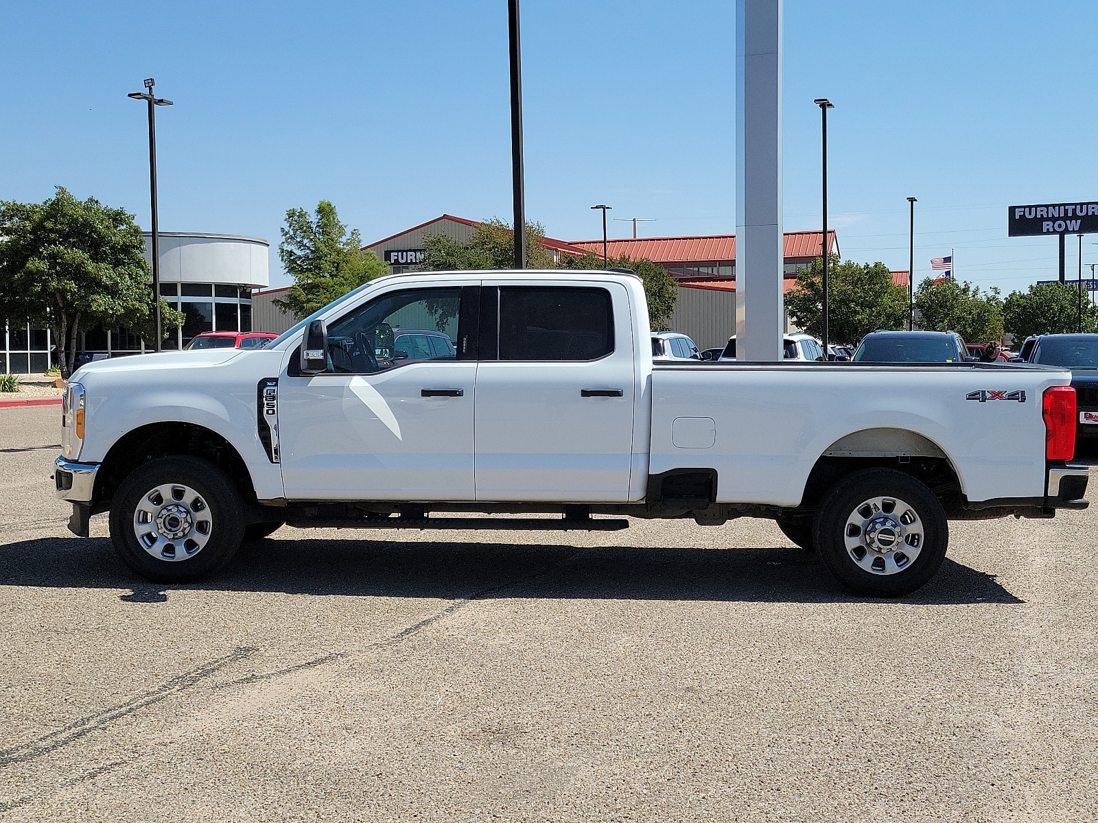 Used 2023 Ford F-350 Super Duty XLT with VIN 1FT8W3BN8PEC55620 for sale in Amarillo, TX