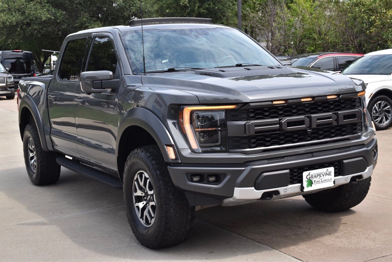 2021 Ford F-150 Raptor photo 2