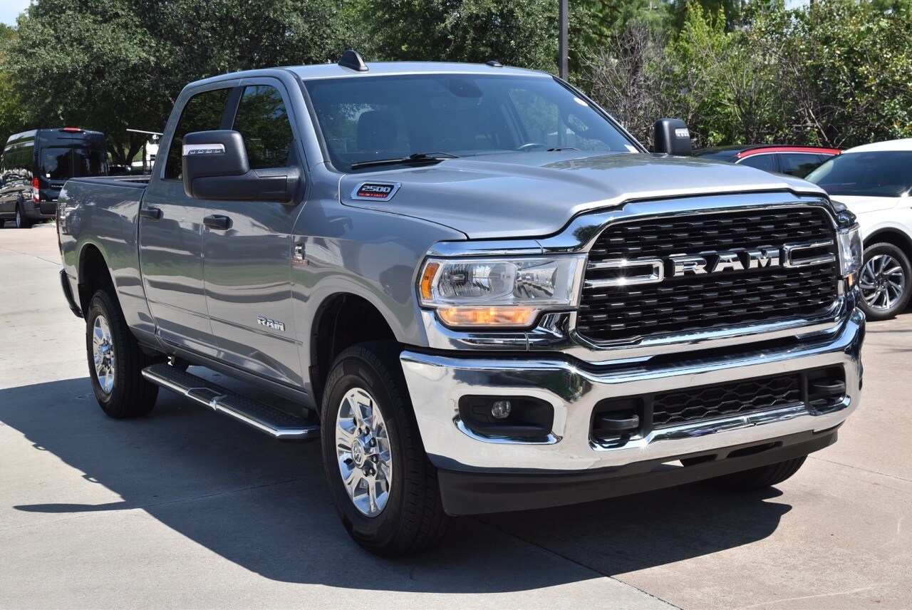 2024 Ram 2500 Big Horn photo 3