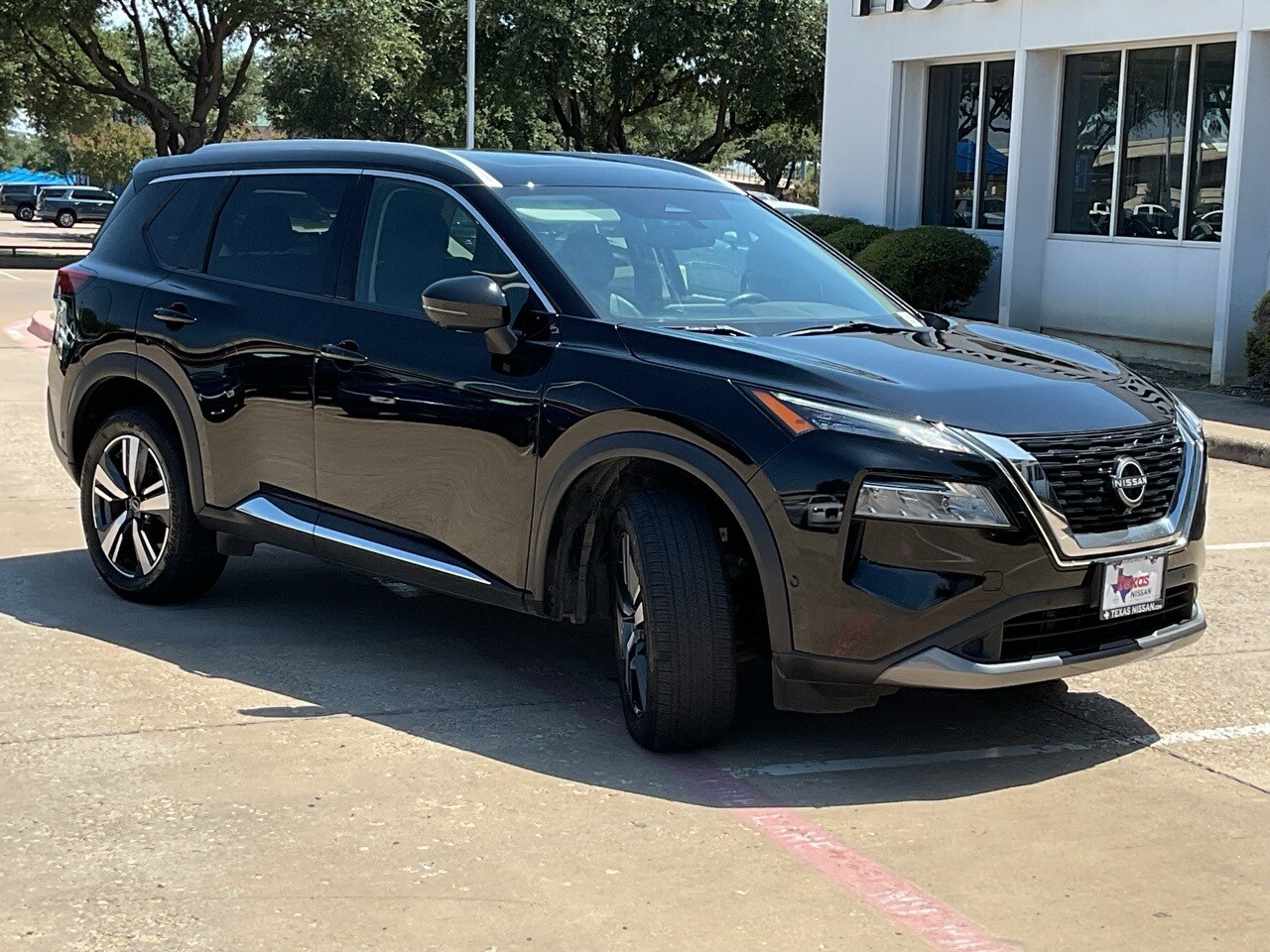 2023 Nissan Rogue SL photo 4