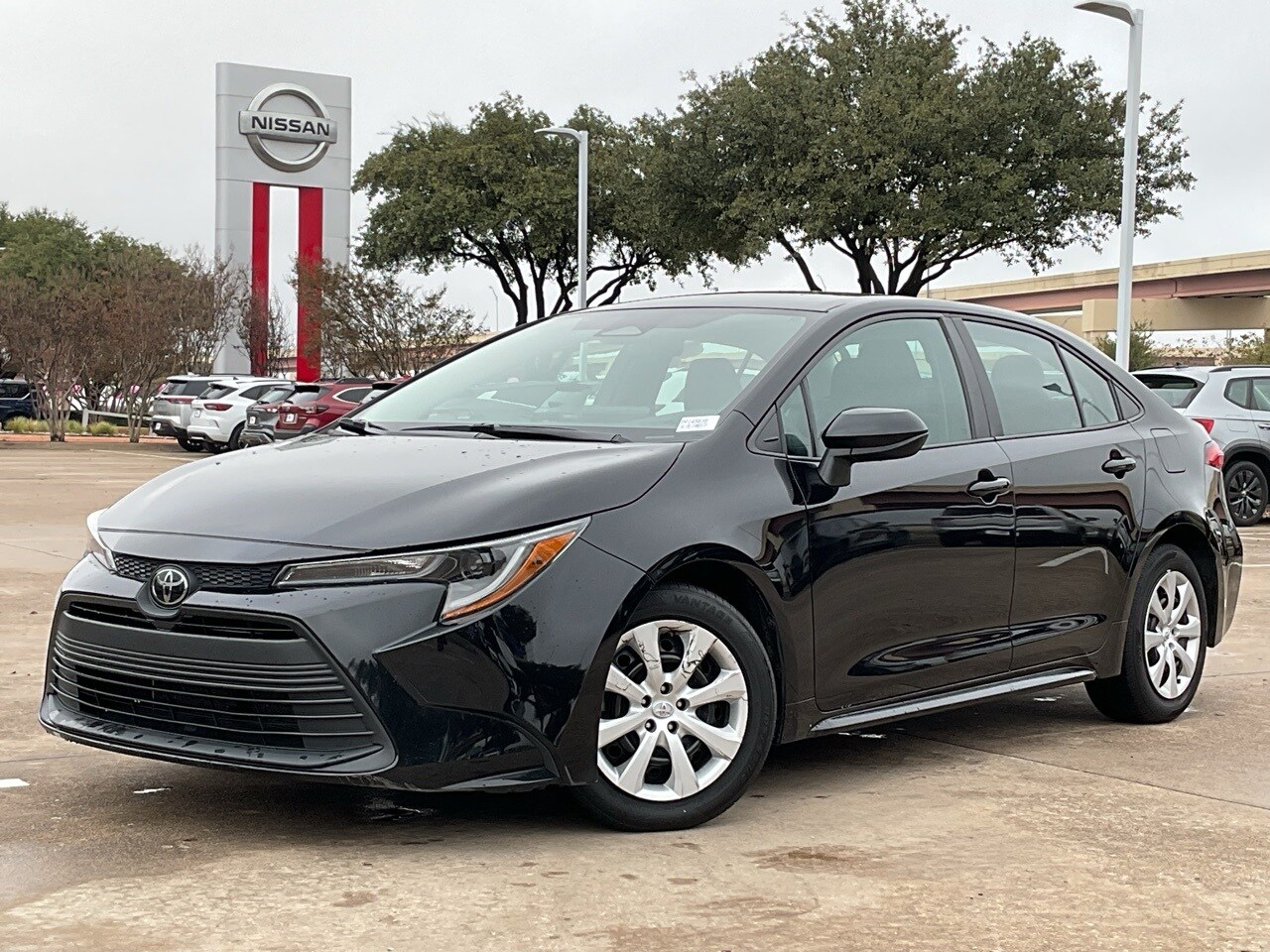 2024 Toyota Corolla LE photo 2