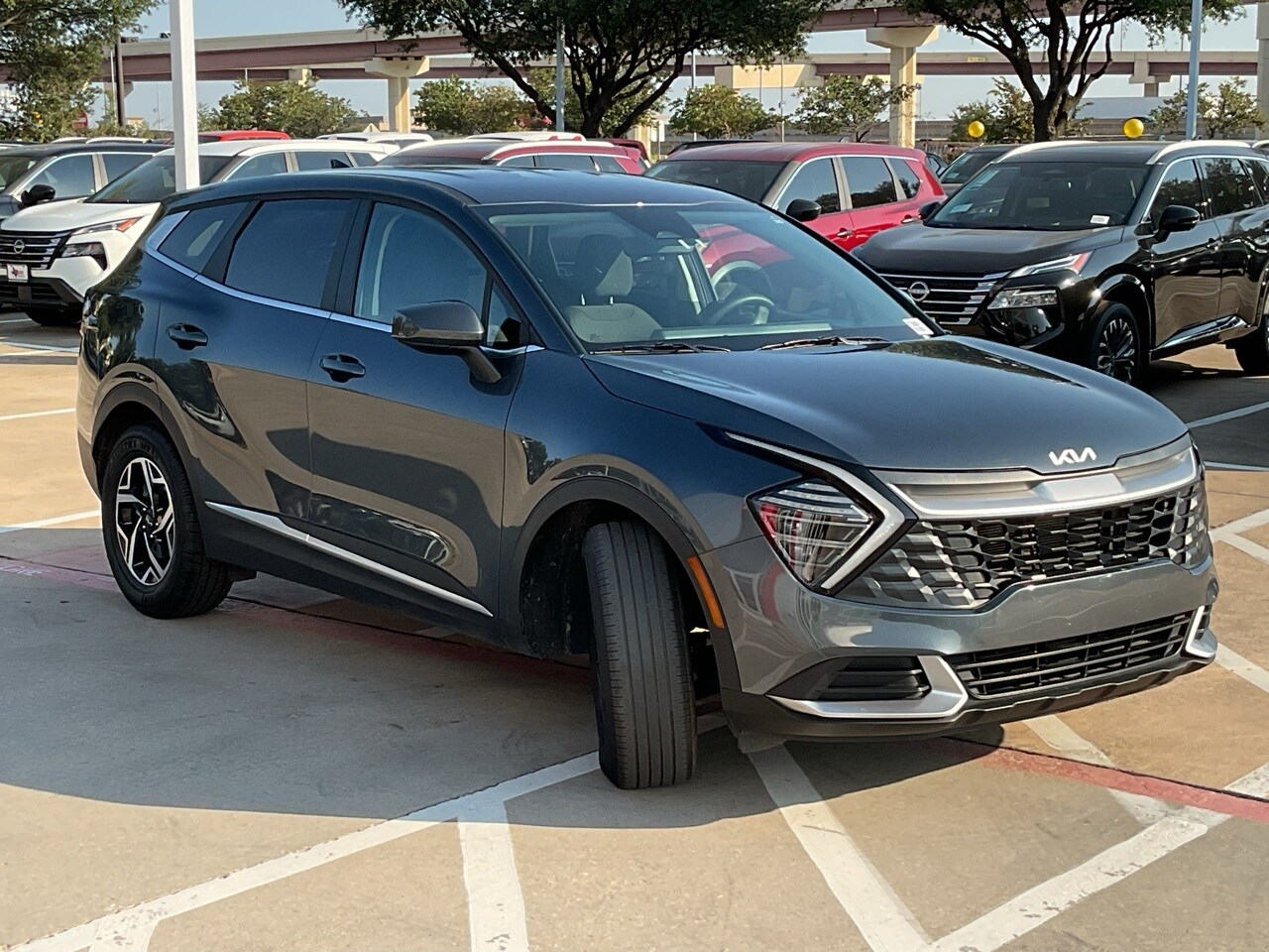 2024 Kia Sportage LX photo 4
