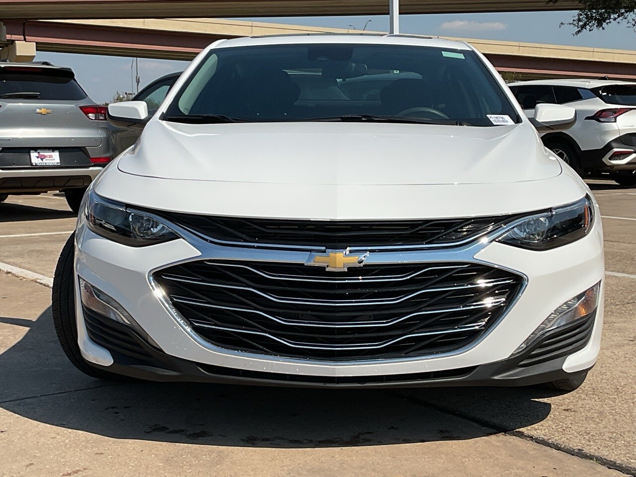 2024 Chevrolet Malibu 1LT photo 3