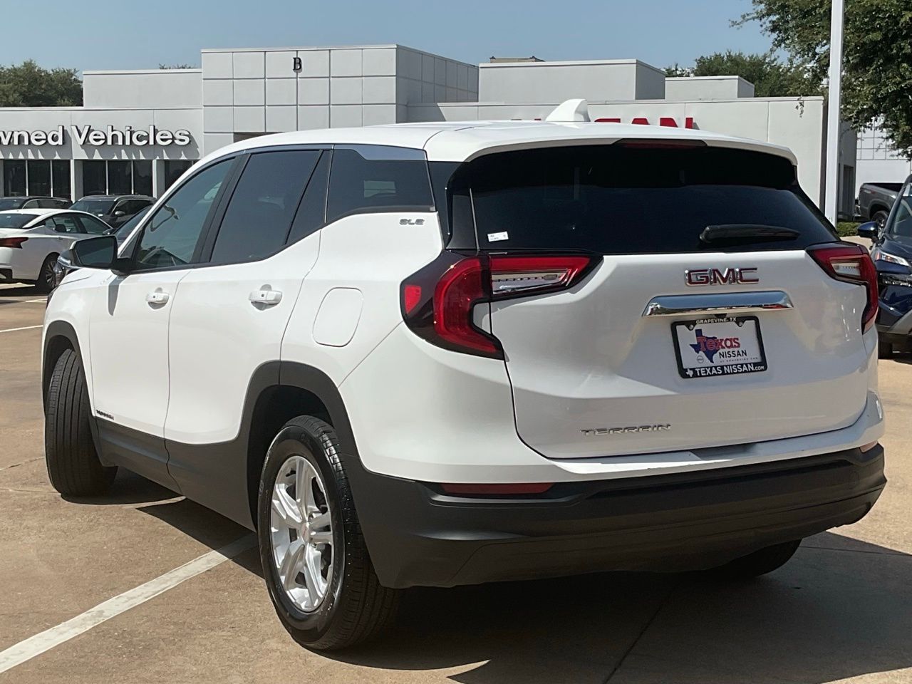 2024 GMC Terrain SLE - Photo 6