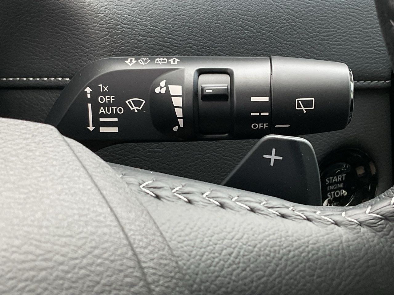 2026 Nissan Armada SV - Photo 25