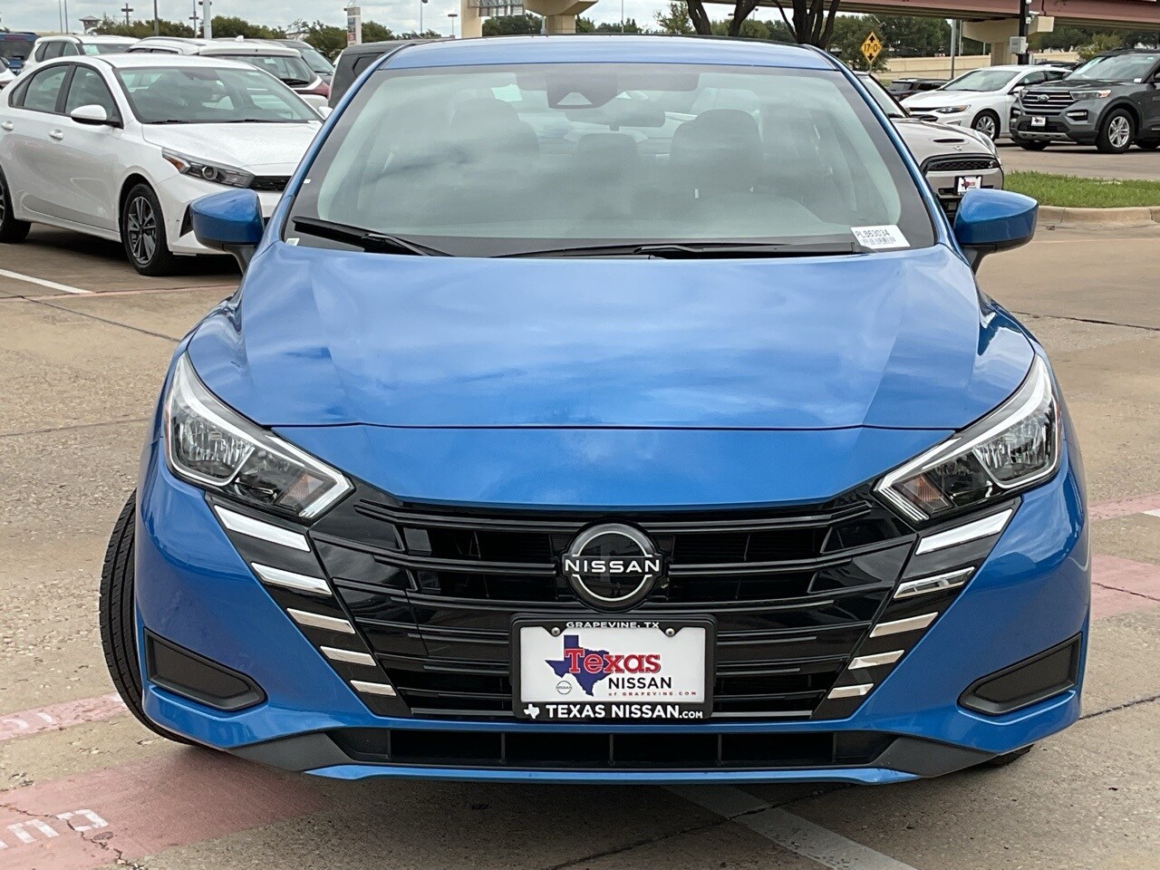2023 Nissan Versa 1.6 SV photo 3