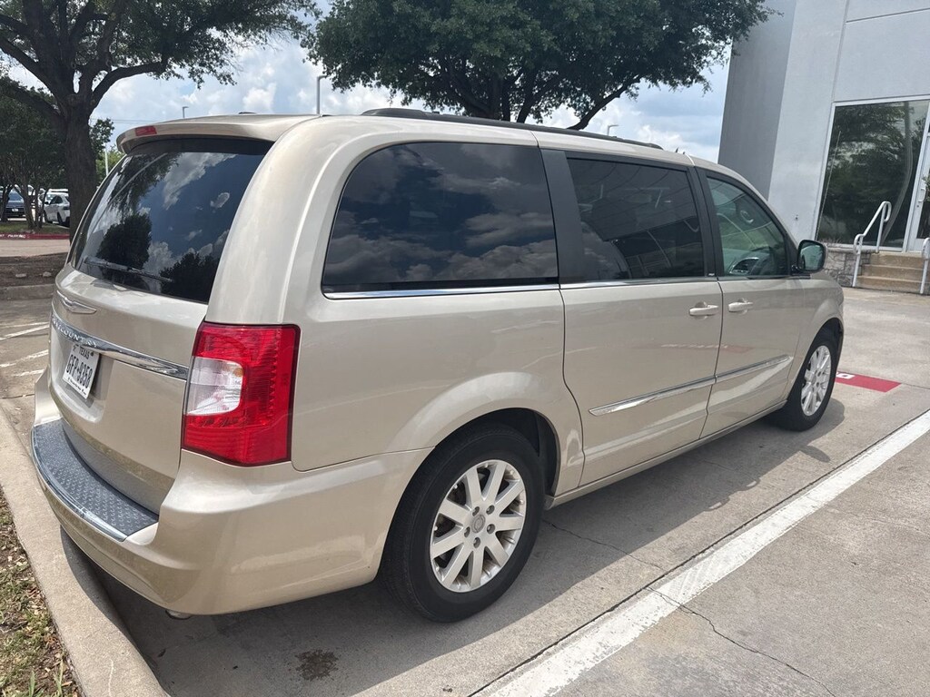 Used 2014 Chrysler Town & Country Touring Van
