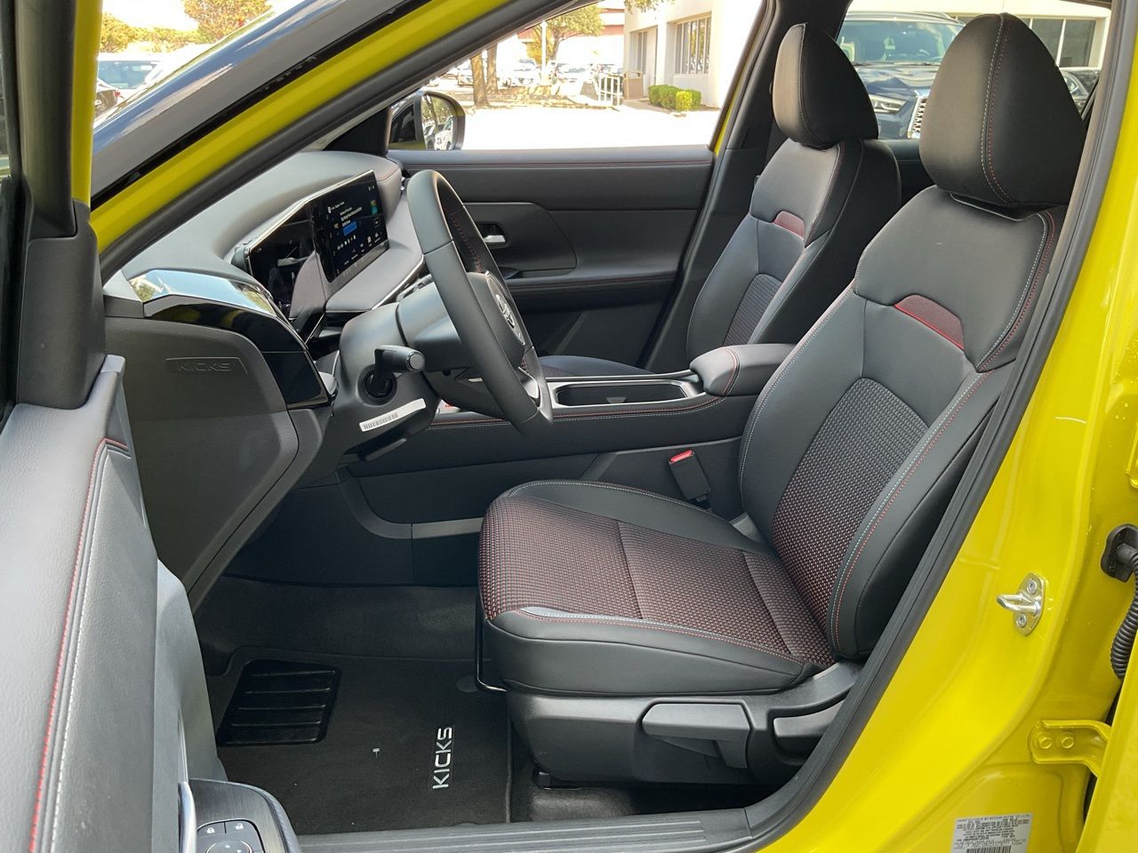 2026 Nissan KICKS SR - Photo 13