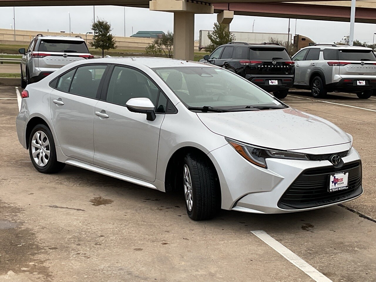 2024 Toyota Corolla LE photo 3