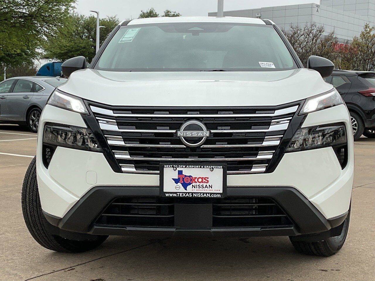 2025 Nissan Rogue S photo 3