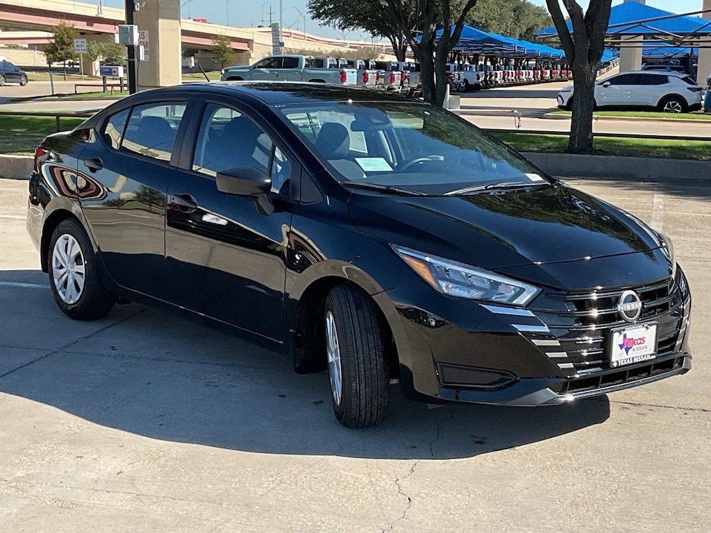 New 2025 Nissan Versa 1.6 S Sedan