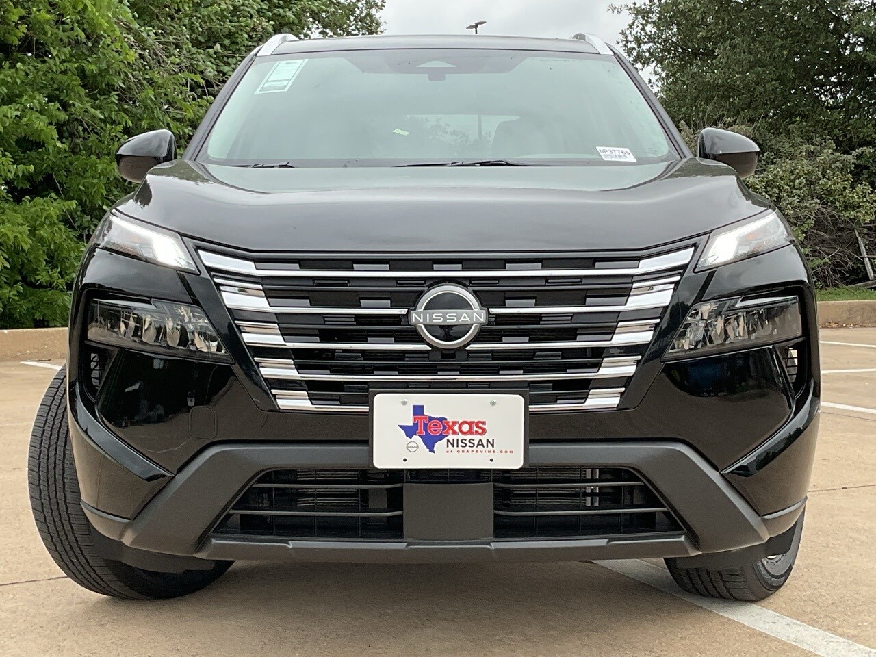 2025 Nissan Rogue SV photo 3