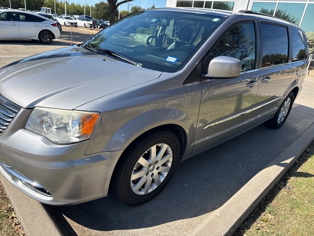 Used 2014 Chrysler Town & Country Touring Van