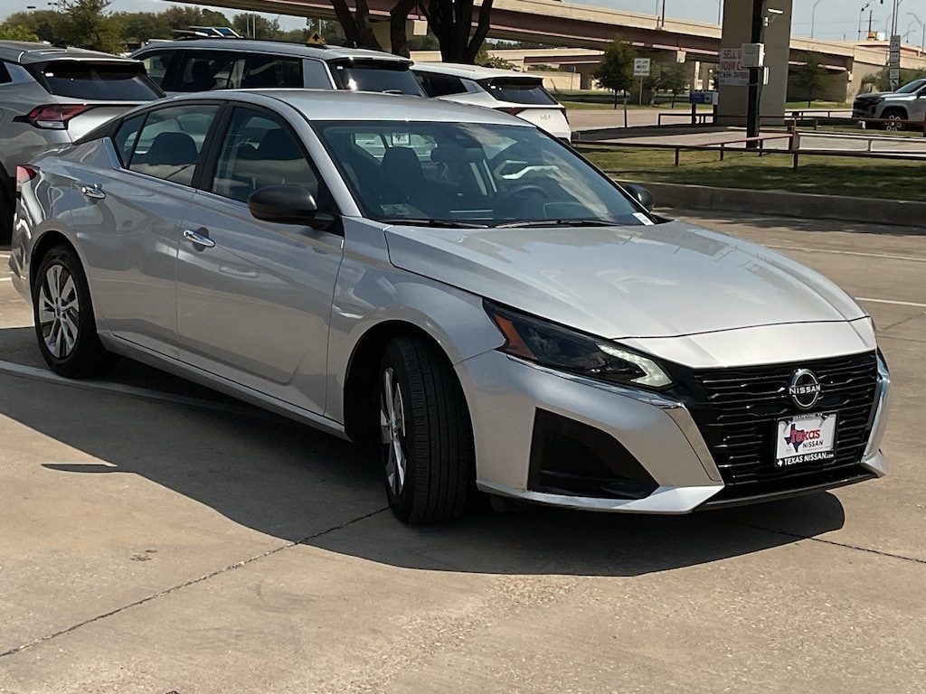 Used 2024 Nissan Altima 2.5 S Sedan
