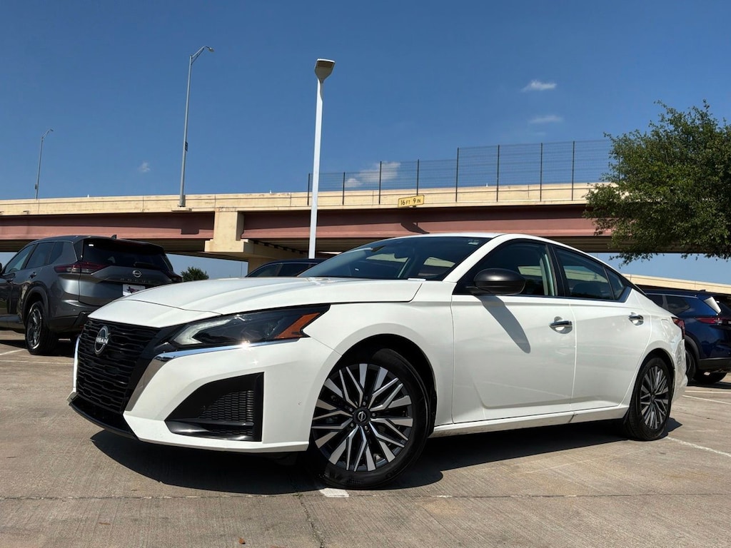 Used 2025 Nissan Altima 2.5 SV Sedan