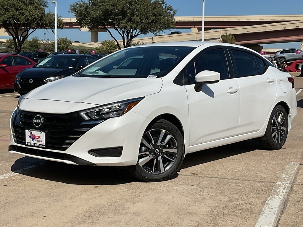 New 2025 Nissan Versa 1.6 SV Sedan