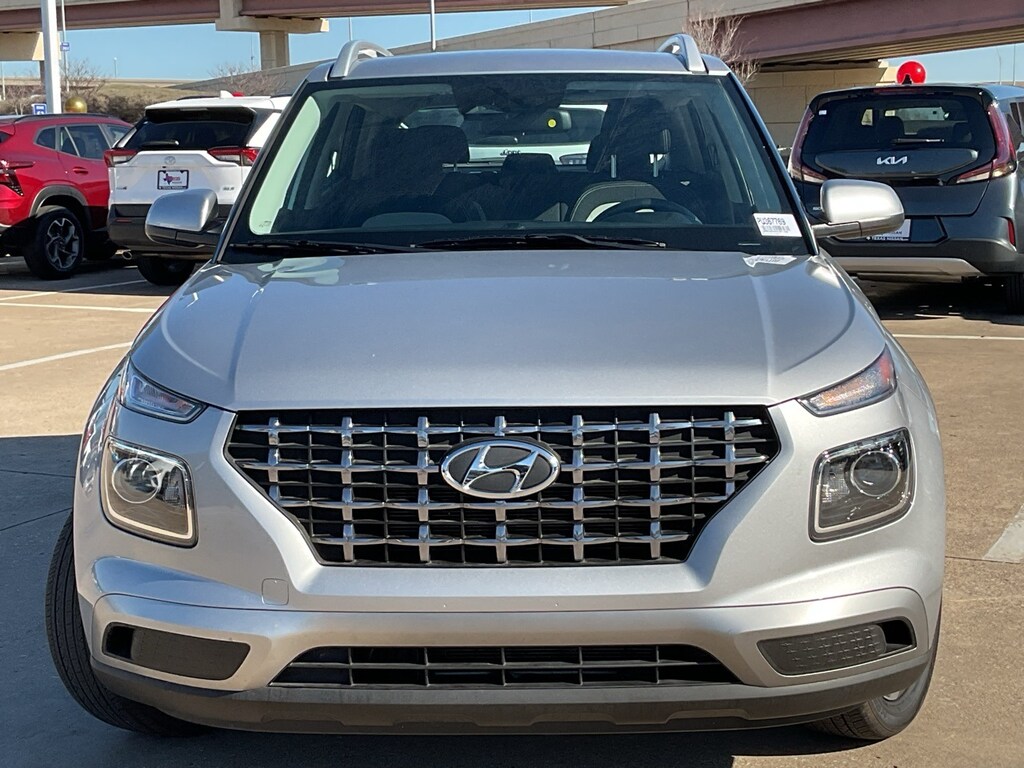 Used 2025 Hyundai Venue SEL SUV