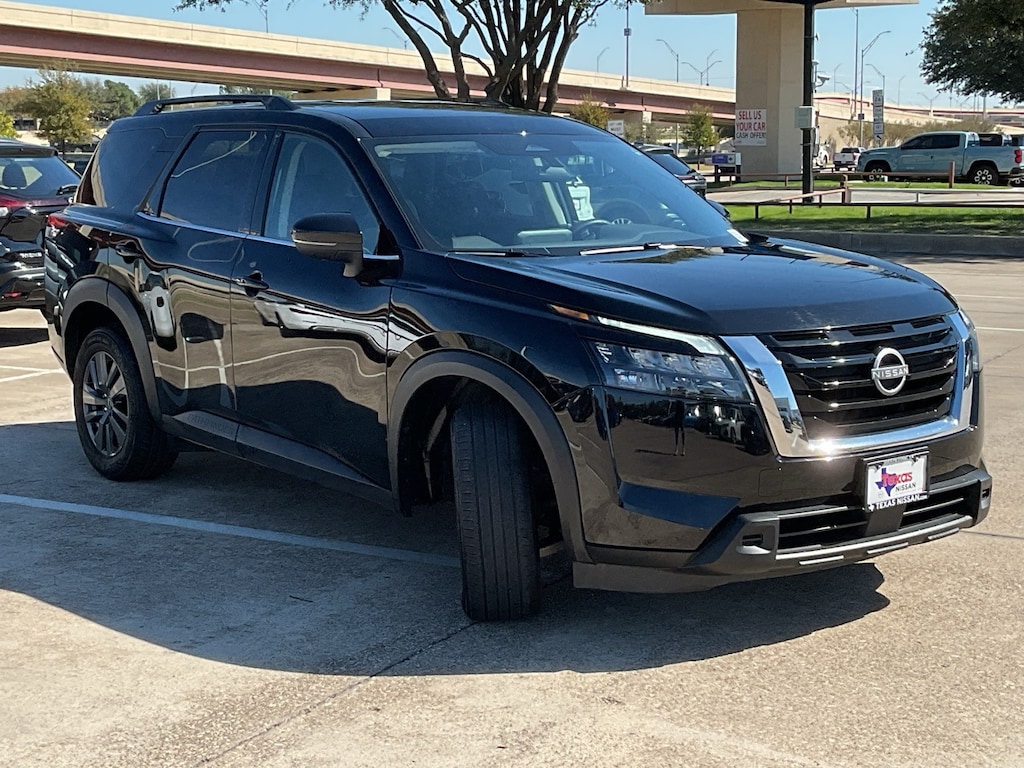 Used 2024 Nissan Pathfinder SV SUV