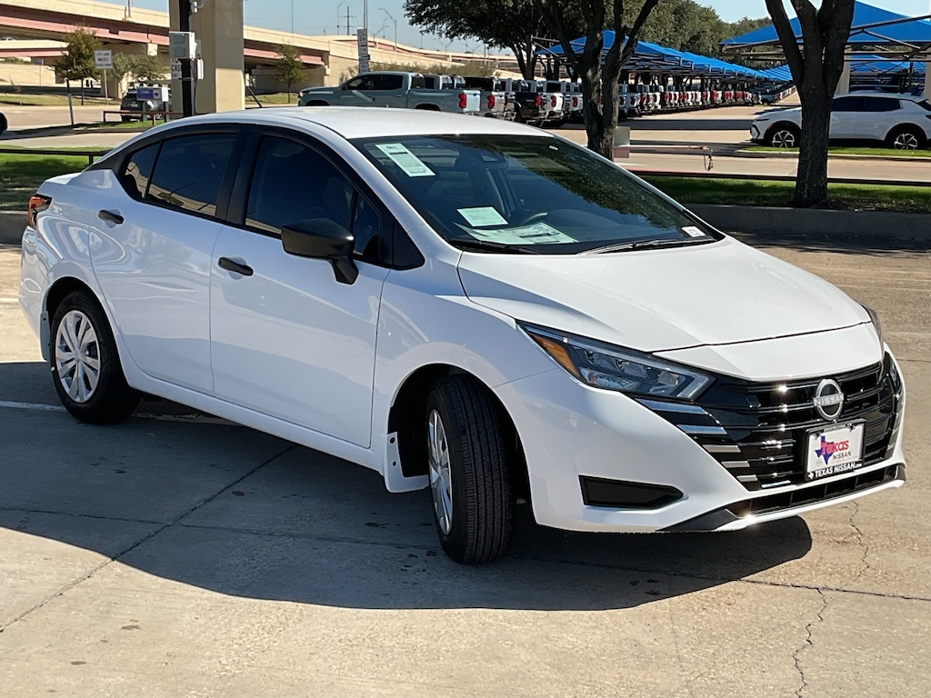 New 2025 Nissan Versa 1.6 S Sedan