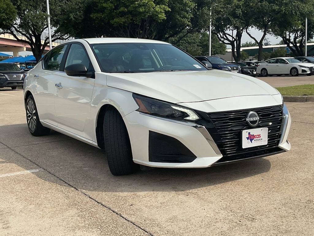 Used 2025 Nissan Altima 2.5 SV Sedan