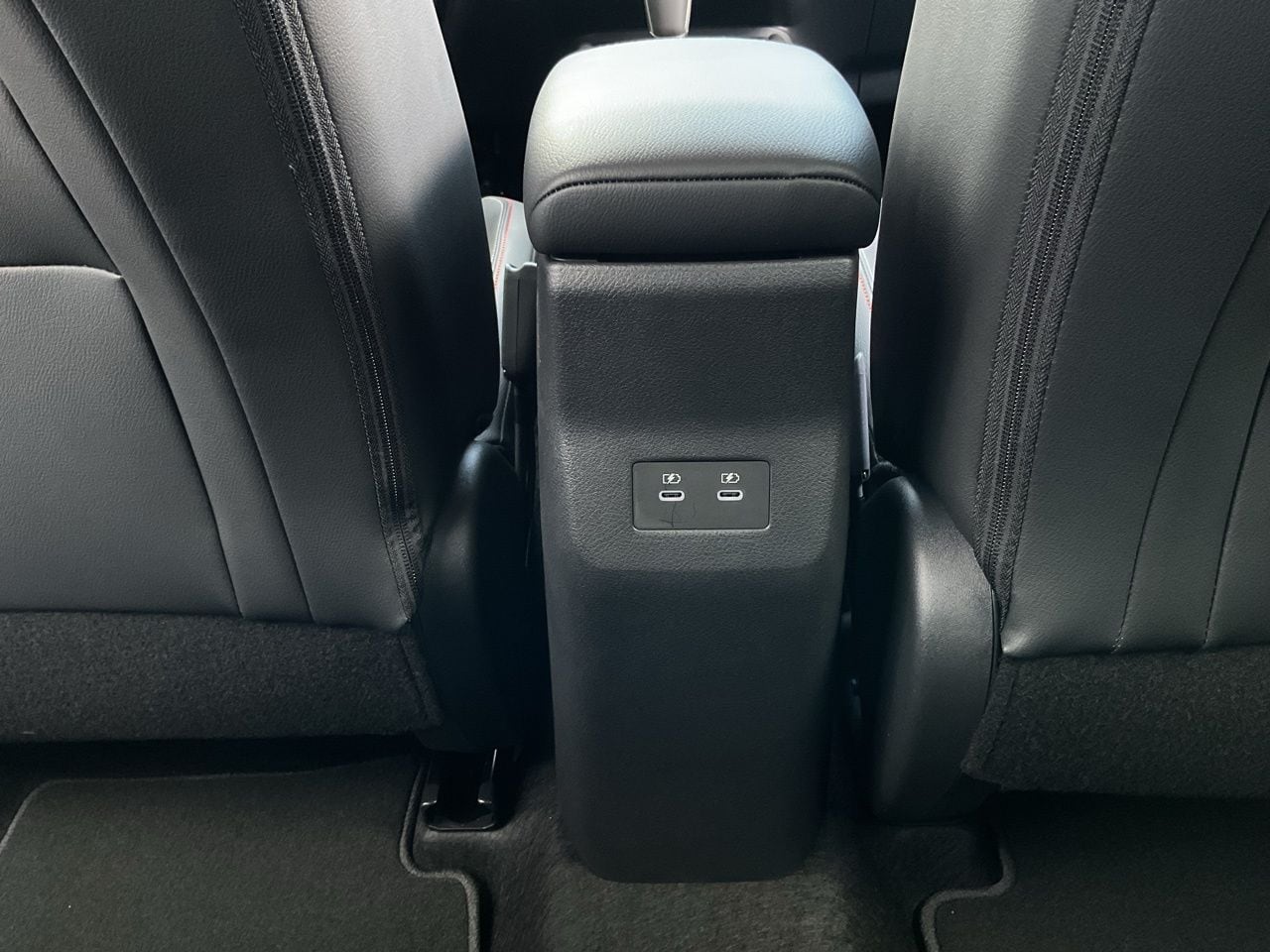 2026 Nissan KICKS SR - Photo 18