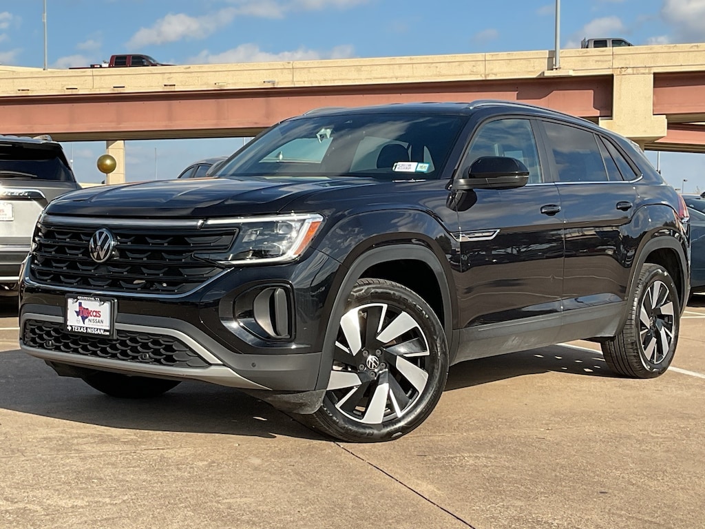Used 2025 Volkswagen Atlas Cross Sport 2.0T SE w/Technology SUV