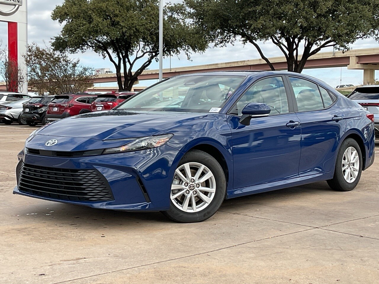 2025 Toyota Camry LE photo 2