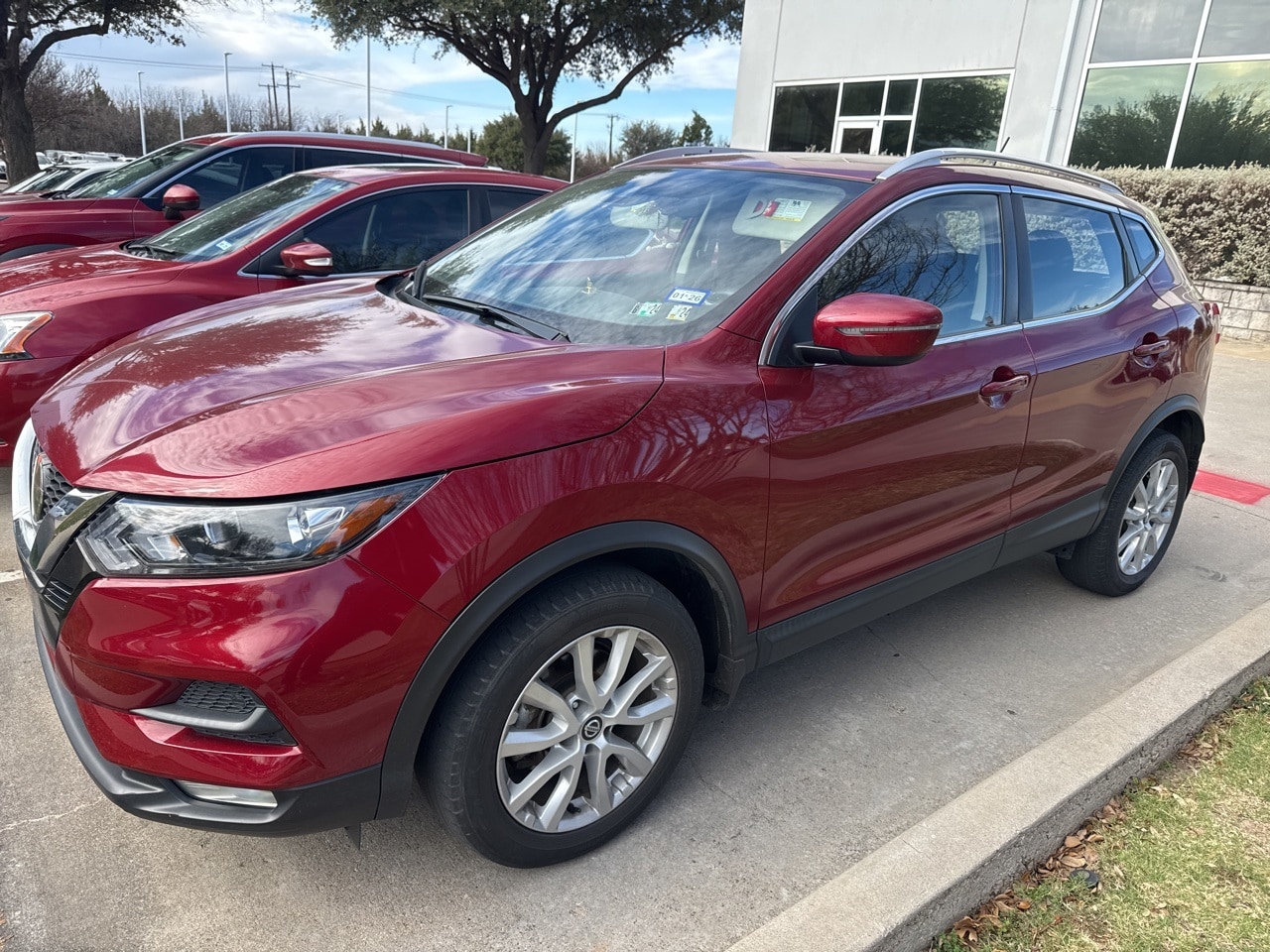 2022 Nissan Rogue Sport SV's photo