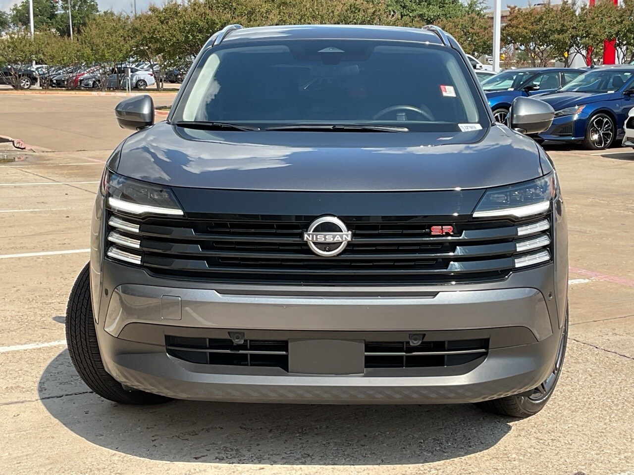 2025 Nissan Kicks SR photo 2